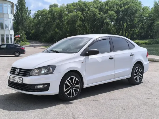 Продам Volkswagen Polo 2019 года выпуска 1.6 бензин на автомате по самому низу рынка!!! Енакиево