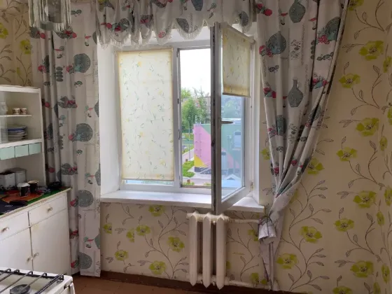 Продам 1 комн., 4/5, жилое состояние, магазин Юта Донецк