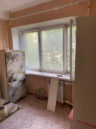 Продам 2х комн., 5/9, требует ремонта, магазин Грузия Донецк