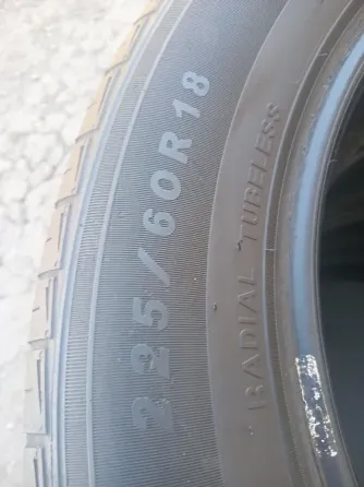 Продаю комплект летней резины 225 60 18 Донецк