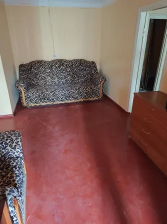 продам 2 к.кв. ленинский р. кирова стоматол. 2900 мил р. кирпич торг.. Донецк