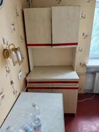 продам 2 к.кв. ленинский р. кирова стоматол. 2900 мил р. кирпич торг.. Донецк