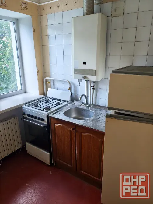 продам 2 к.кв. ленинский р. кирова стоматол. 2900 мил р. кирпич торг.. Донецк - изображение 1