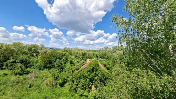 Продам дом 360 с выходом на Донецкое море с большим участком земли 22 сотки Донецк