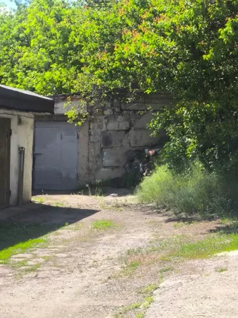большой 2уровня 2хразмерный {5.8*9м } 52м2 кап гараж в кооперативе у 9й горбольнице на буденовке Донецк