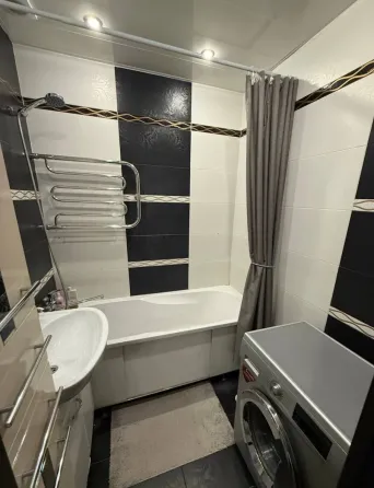 1-к квартира, 42 м2, 4/9 эт. Мариуполь