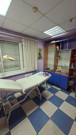 Продам салон с оборудованием ул. Артема Т_Ц "Маяк" Донецк