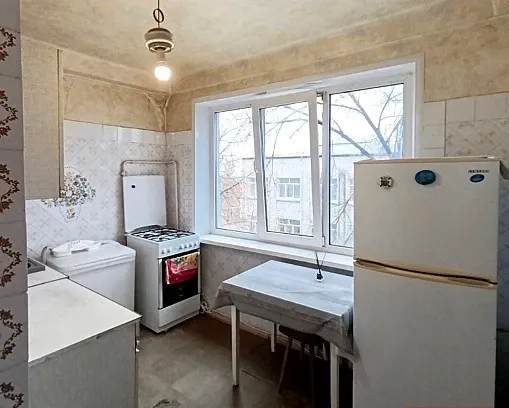 Продам 3к.кв. Брежневка. Петровский р-н. мкр.Тихий. Ориентир школа 114. ул.Стаханова. Донецк