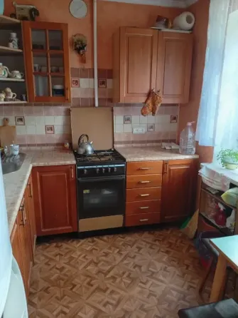 Продам 2-х комнатную Калининский район Донецк
