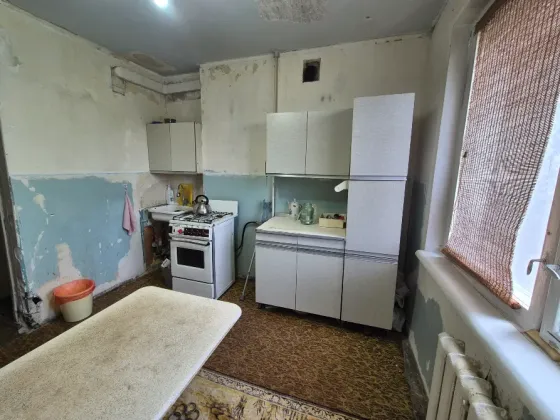 продам 3-х комнатную квартиру Донецк буденовский р-н ул нижнекурганская Донецк
