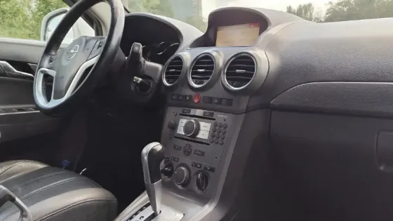 Opel Antara 3.2 V6 (227 л.с.) Бензин 2010 год Донецк