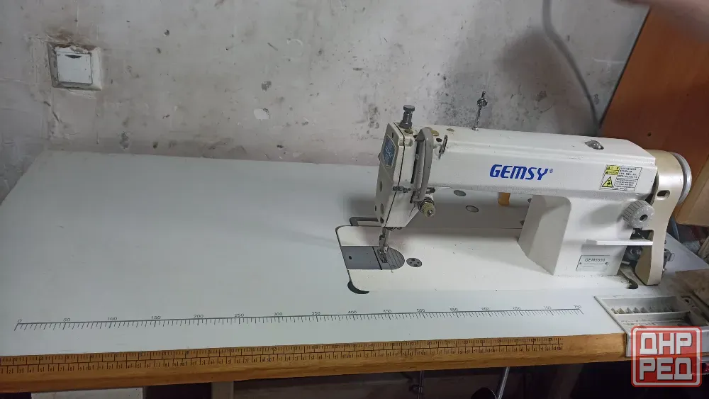 Продам швейную машинку Макеевка - изображение 1