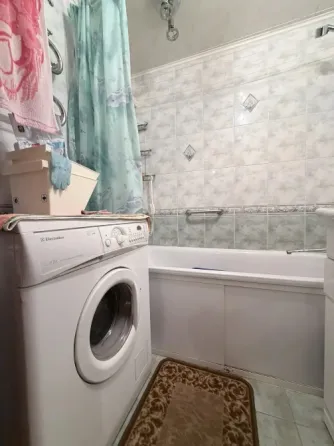 Продам 3х комн кв в Киевском районе Шахтерская площадь Донецк