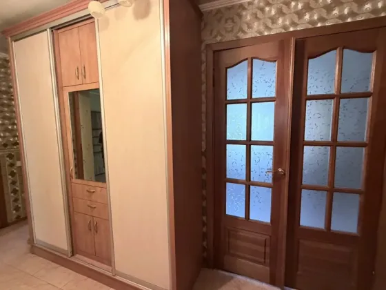 Продам 3х комн кв в Киевском районе Шахтерская площадь Донецк