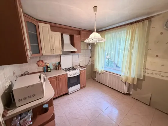 Продам 3х комн кв в Киевском районе Шахтерская площадь Донецк