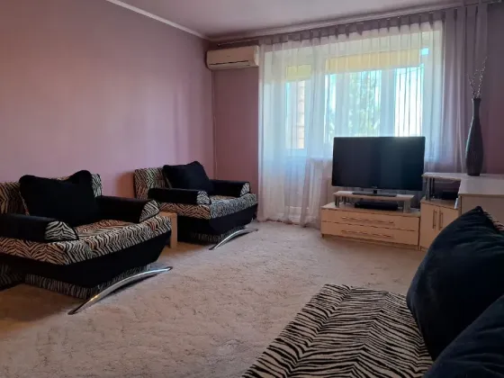 Аренда 2х Комнатной Квартиры в центре Куйбышевского района - пл. Бакинских Комиссаров - Вода 24/7 Донецк