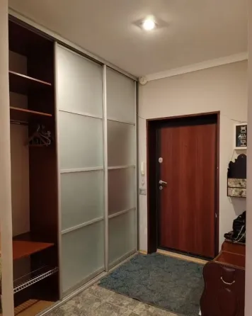 Сдаю двухкомнатную квартиру 78.0 м² этаж 7, калининский район, проспект дзержинского Донецк