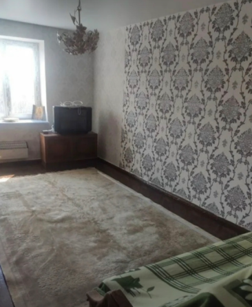 Продается 2х комнатная квартира находитcя в г Maкeeвка , в пос. Нижняя крынка Макеевка