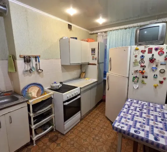 Продам 2х кмн в Пролетарском районе Донецк