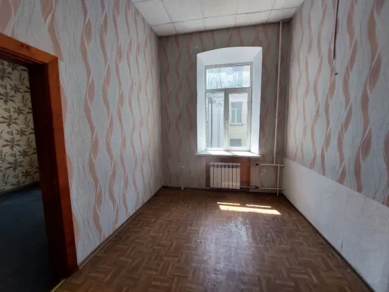 Аренда офиса. 28,8 м2. Артема 27. Цум. Донецк
