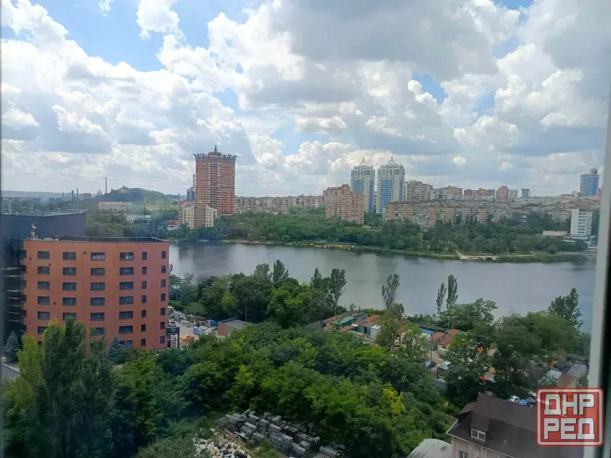 Продам 2х ком кв-ру 85 м кв. в новострое под ремонт Донецк - изображение 1