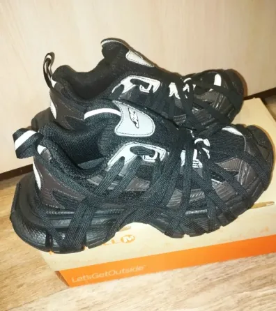 Новые кроссовки Balenciaga Донецк