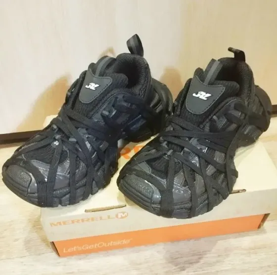 Новые кроссовки Balenciaga Донецк