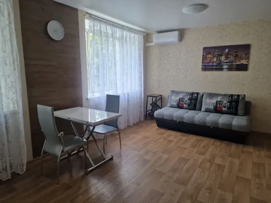 в офис ехать не нужно!Сдам 1к кв с постоянной водой ( накопитель) Набережная. Гостиница Рамада. Ан Донецк