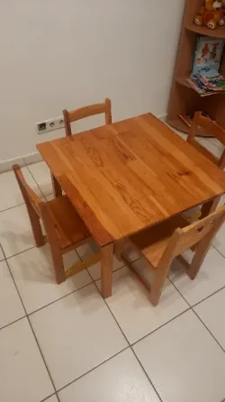 Продам стол и стулья Донецк