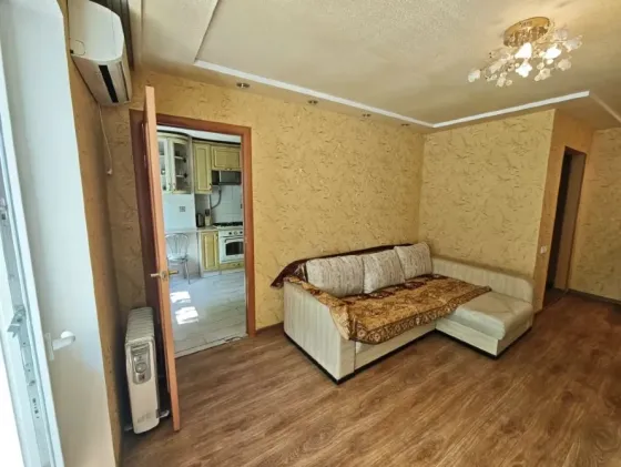 Продам1к с ремонтом Донецк