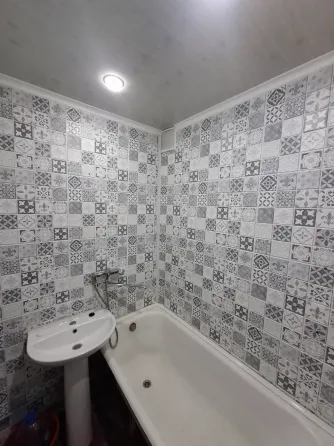 Продам 3 х ком квартиру 3/5, 48 м2. Куйбышевский район. Фомина. Донецк