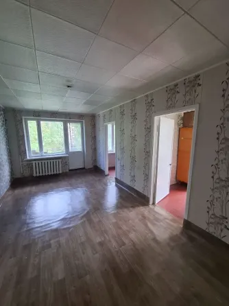 Продам 3 х ком квартиру 3/5, 48 м2. Куйбышевский район. Фомина. Донецк