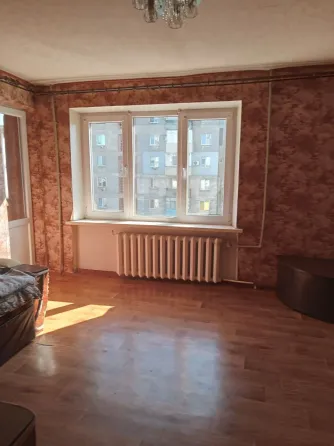 Продается 2-комн. квартира г. Торез м-н 4 Торез
