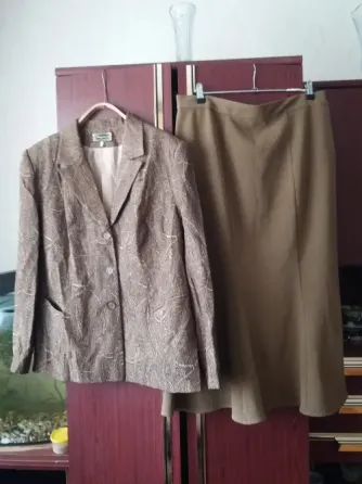 очень срочно продам костюм женский юбка жакет р. 54 xxl Донецк