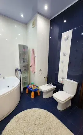 Квартира 4 комнаты,124м2,Куйбышевский р-н,Панфилова.Цена 18млн Донецк