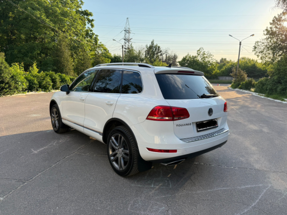Продам Volkswagen Touareg 2013 год 3.6 бензин Макеевка