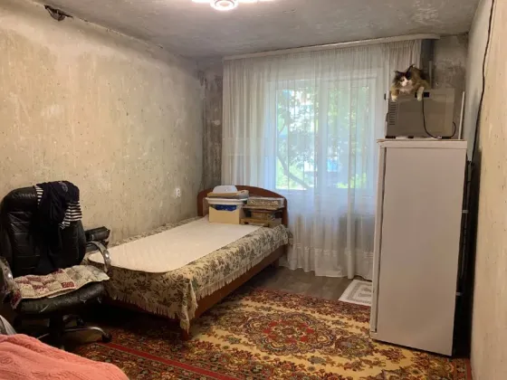 Продается трехкомнатная квартира в Орджоникидзевском районе в шаговой доступности парк «Патриот« Мариуполь