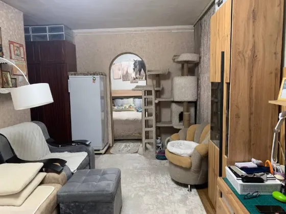 Продается трехкомнатная квартира в Орджоникидзевском районе в шаговой доступности парк «Патриот« Мариуполь