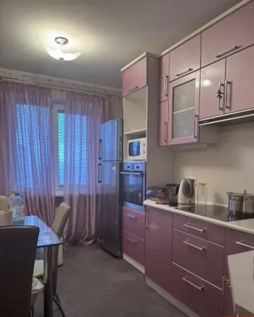 3-комнатная квартира в Калининском р-не Донецк