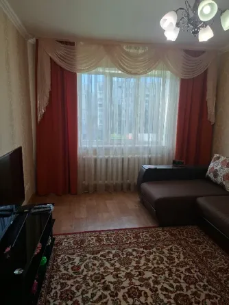 м-н Широкий, 2к. кв-ра, отличное состояние, 7/10, ул. Козыря Донецк