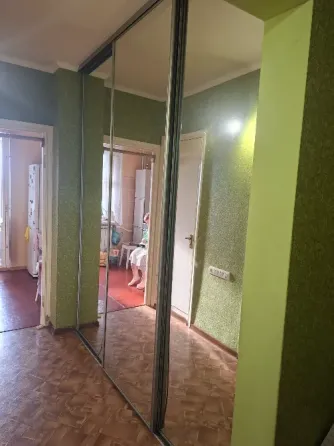 м-н Широкий, 2к. кв-ра, отличное состояние, 7/10, ул. Козыря Донецк