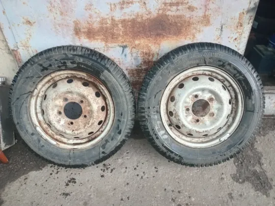 Продаю два колеса на ниву,р 16 Донецк