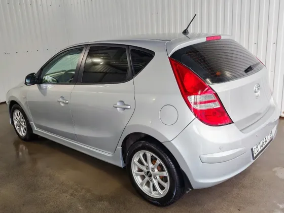 2010 Hyundai i30 1.6 автомат Донецк