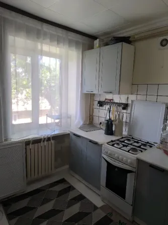 Продам 1 ком кв Калининский рн Хлюпина Донецк