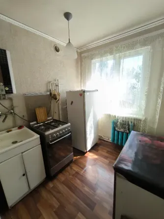 1 к кв, мкр-н. Азотный Донецк