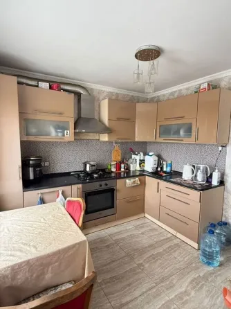 Продам 3ком чешка Прожекторная Бристаун Донецк