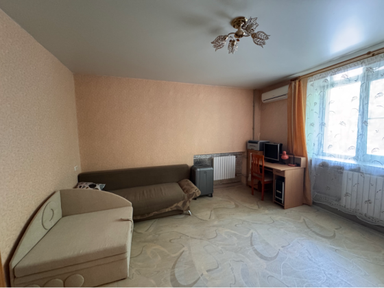 Продам 1-ю квартиру, 39 кв.м. пл. Ткаченко Донецк