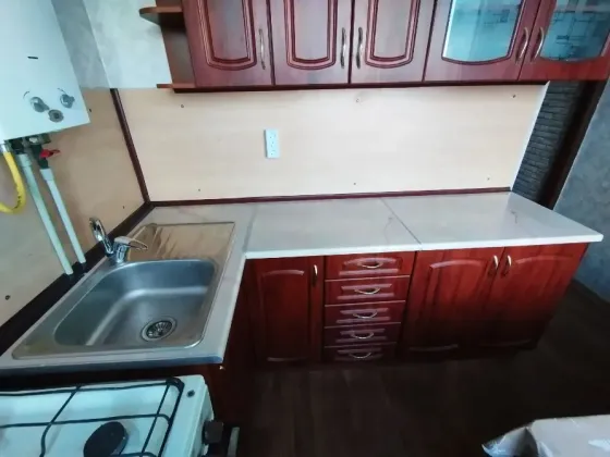 Сдается 1 к.кв Гвардейка остановка Ласточка Макеевка