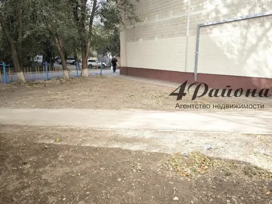 Продам Квартира 3х комн + Участок Луганск