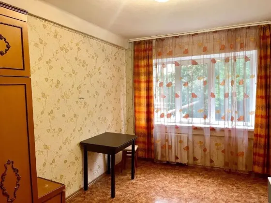 Продаётся 3-комнатная квартира мкр-н Октябрьский, школа 50 Донецк